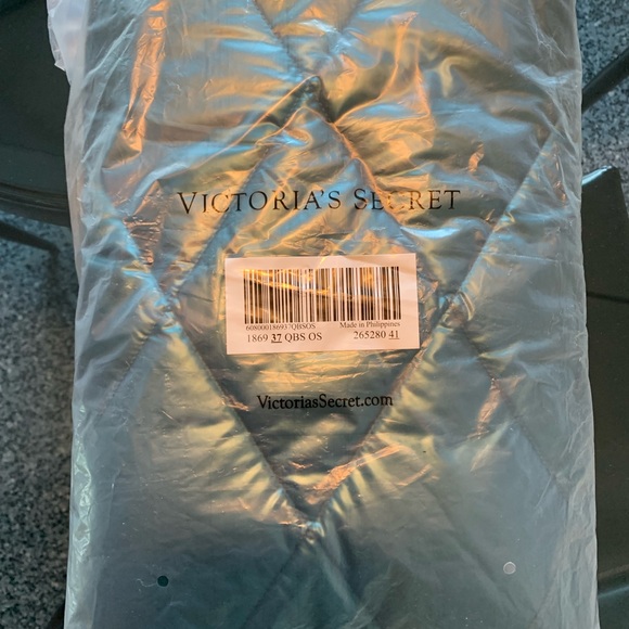 Puffy Victoria’s Secret tote bag - Picture 3 of 3